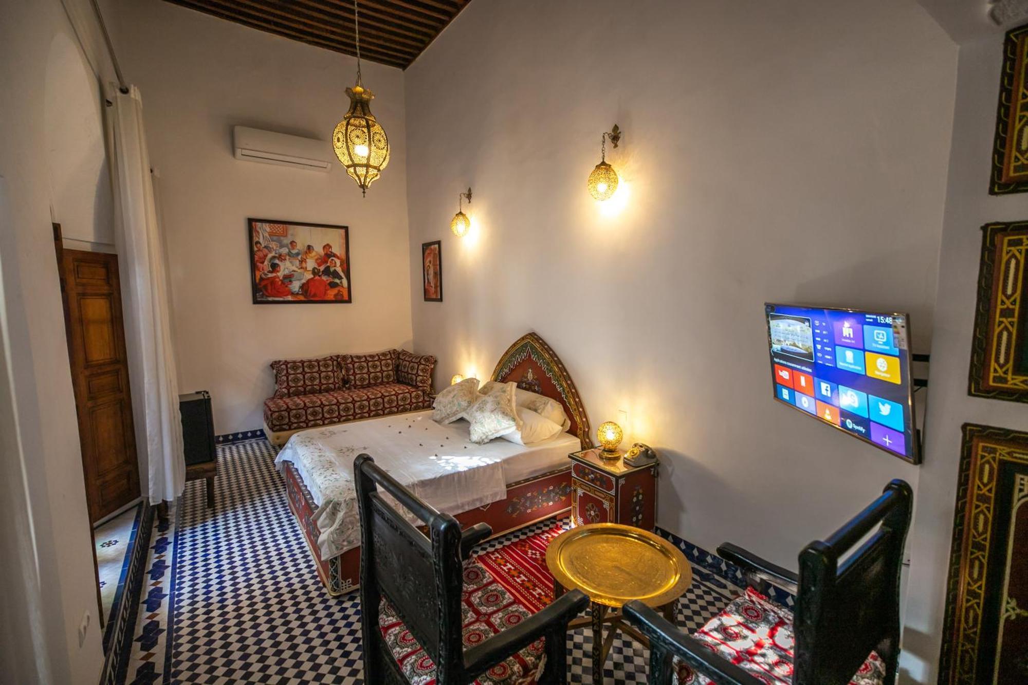 Riad Jamal เฟส ภายนอก รูปภาพ