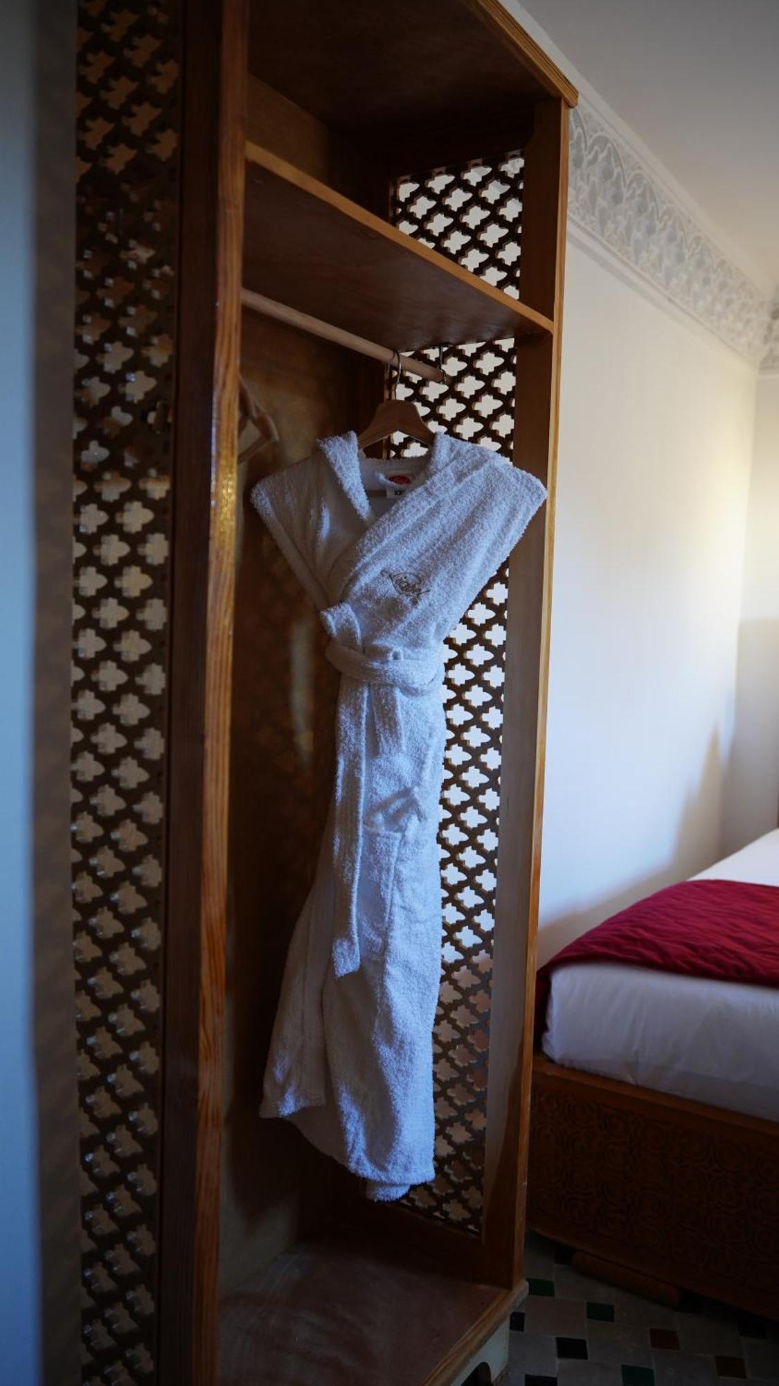 Riad Jamal เฟส ภายนอก รูปภาพ